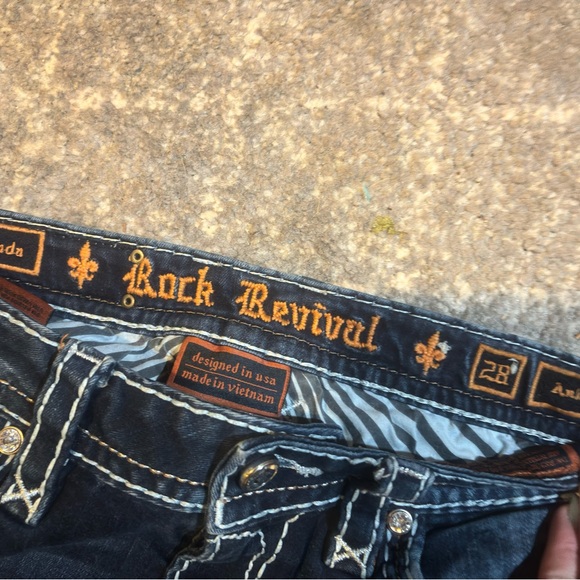 2 pairs of Rock Revival Jeans - Picture 5 of 5